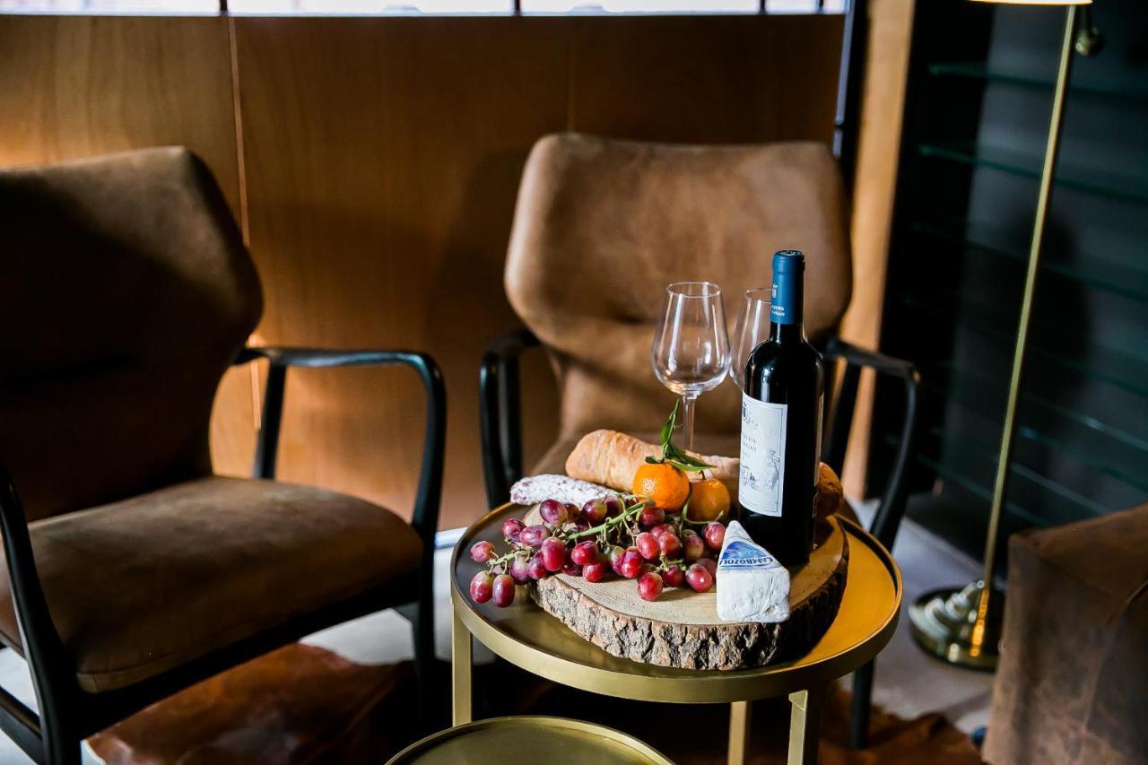 Het Sluijmerhuis Bed & Breakfast Utrecht Bagian luar foto