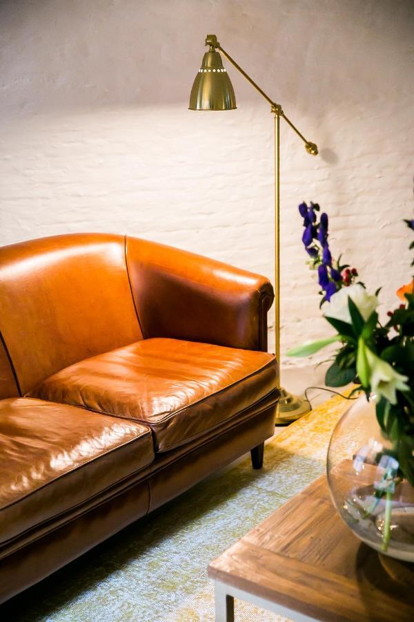 Het Sluijmerhuis Bed & Breakfast Utrecht Bagian luar foto