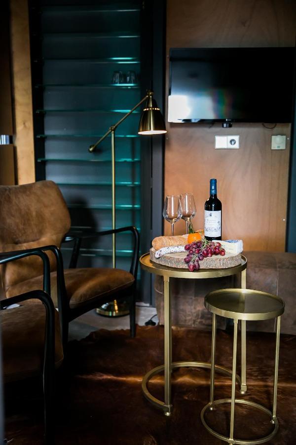 Het Sluijmerhuis Bed & Breakfast Utrecht Bagian luar foto